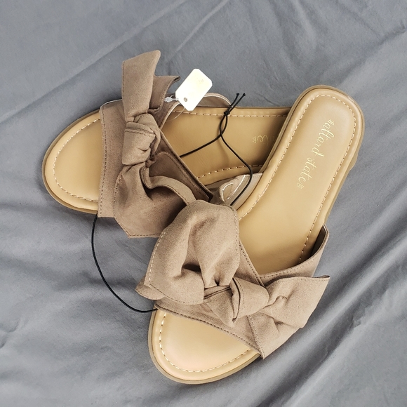 Altar'd State Shoes - NWT Altar'd State Tan Tie Sandal Slides
